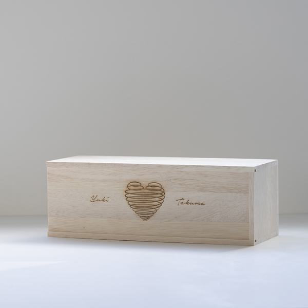 ワイン用木箱 Line Heart -お好きなメッセージを刻印できます